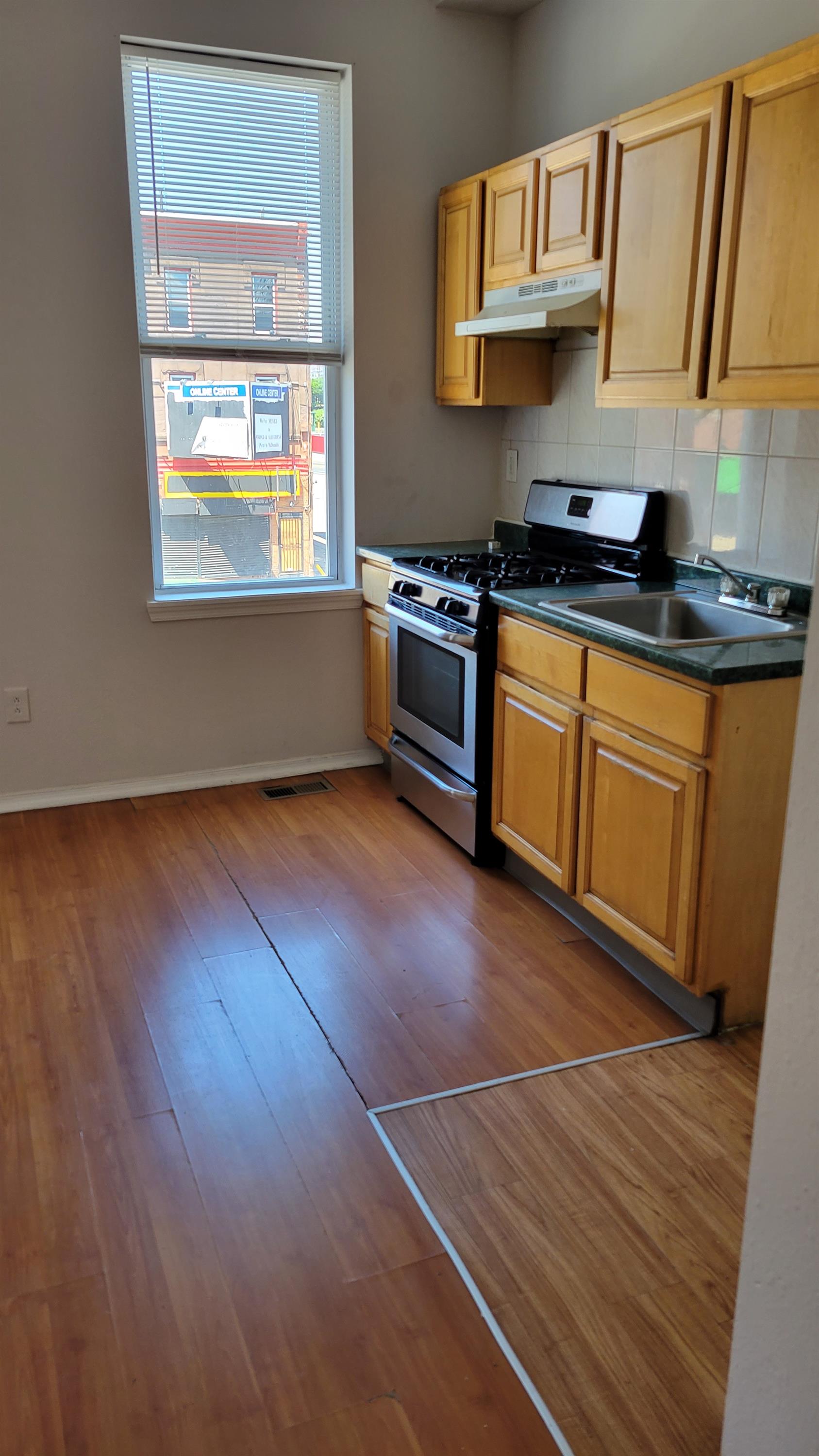 2819 N Broad St  Apt #3